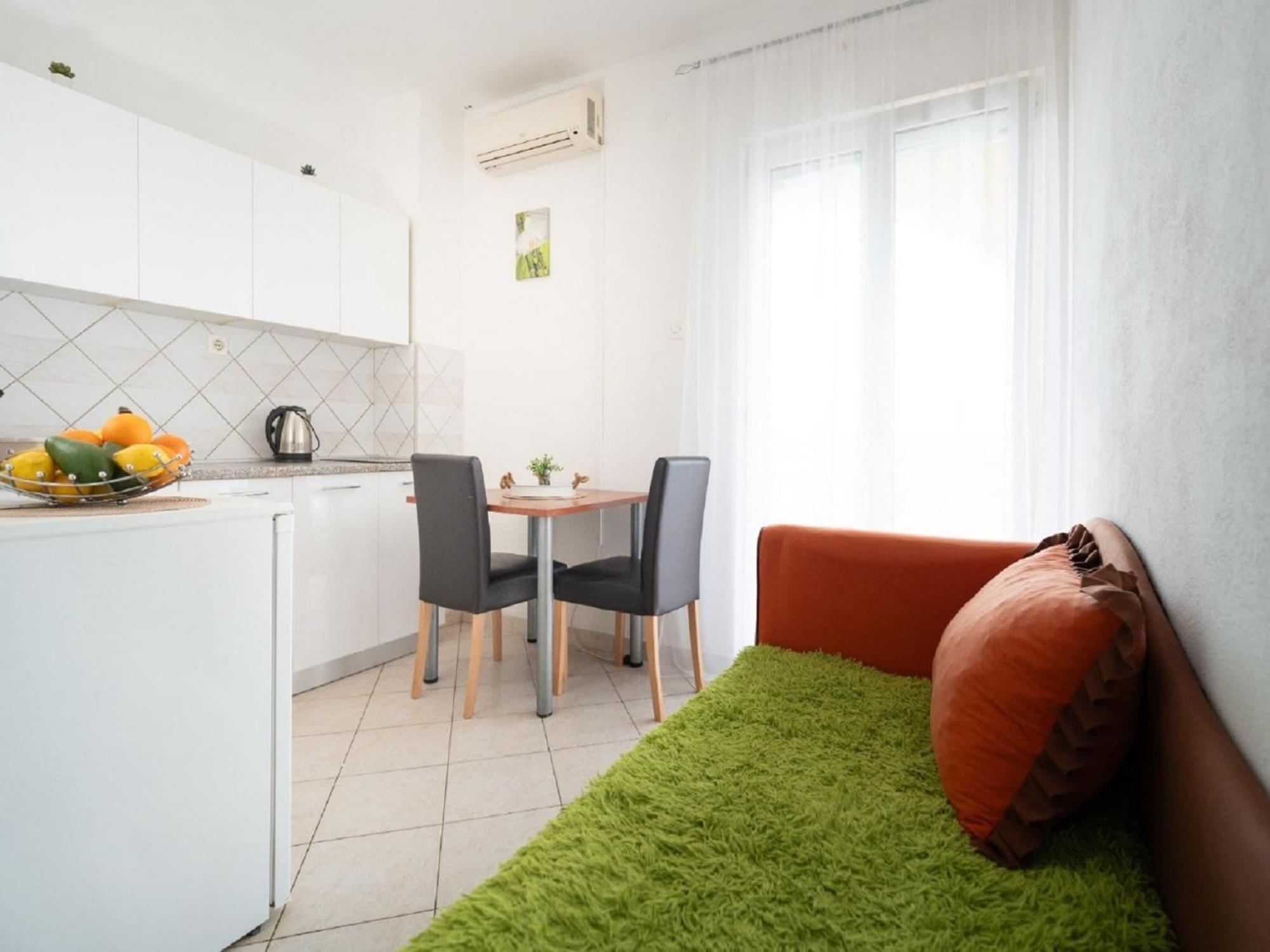 Apartments Milic - One Bedroom Apartment With Sea View And Terrace ゴルニ・カリン エクステリア 写真