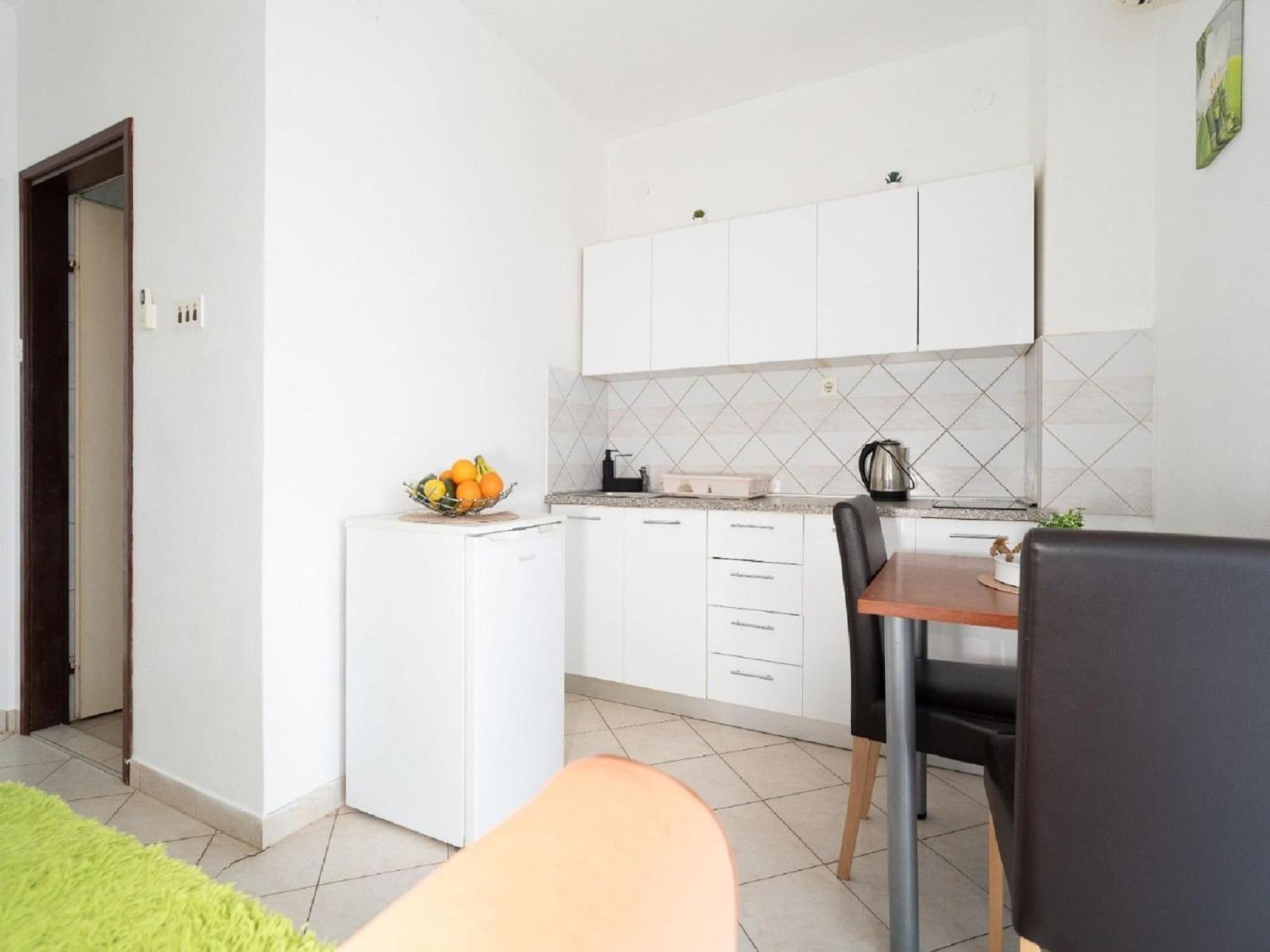 Apartments Milic - One Bedroom Apartment With Sea View And Terrace ゴルニ・カリン エクステリア 写真
